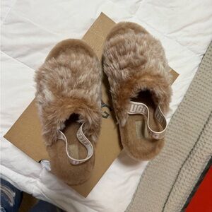 UGG Women's Fluffy Slippers - Chestnut